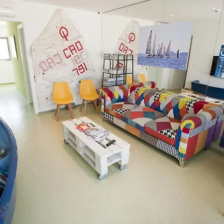 Hostel Windward
