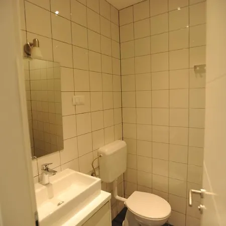 Windward Hostel Zára