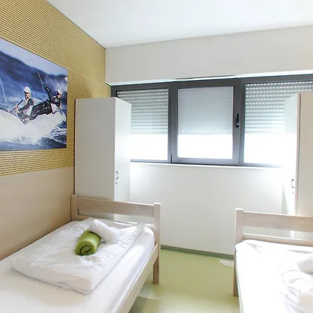 Hostel Windward *